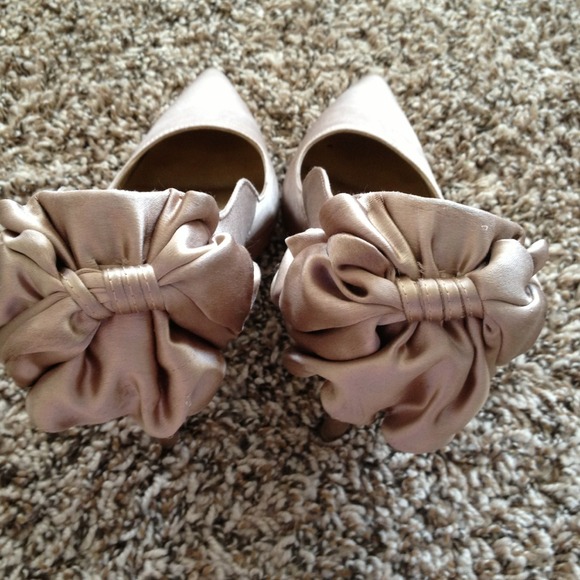 RSVP high heels. Leather outsole. Classy shoes! - Picture 2 of 3