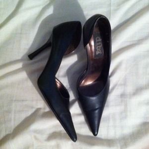 Black Pointed Toe Heels