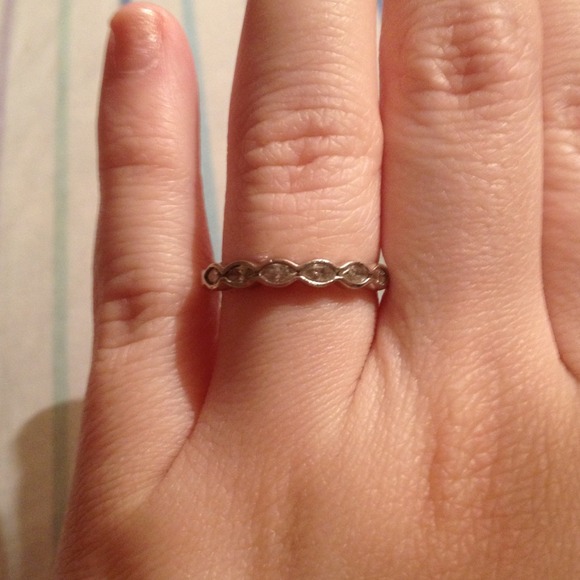 🔴🔴 TRADED 🔴🔴 Cz ring
