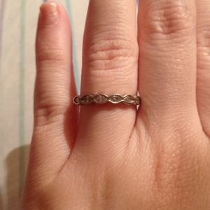 🔴🔴 TRADED 🔴🔴 Cz ring