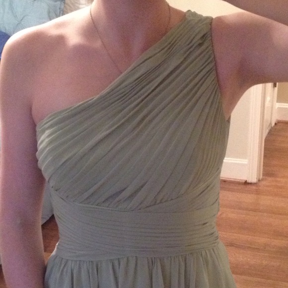 Pear colored knee length dress - Picture 1 of 3