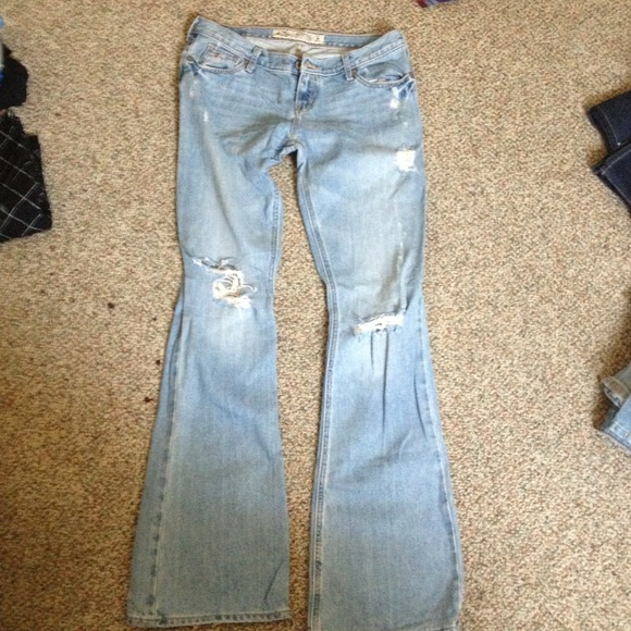 Boot cut, light, distressed look