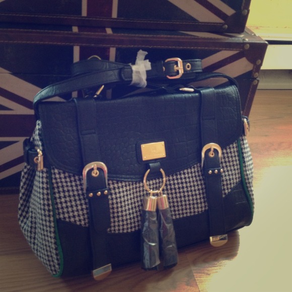 BRAND NEW RIVER ISLAND handbag. MUST GO!