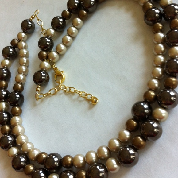 Neckless (1) - Picture 3 of 3