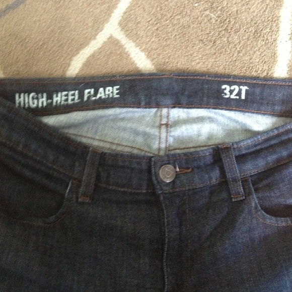 🚫SOLD🚫J. Crew "High Heel Flare" Tall Jeans - Picture 3 of 3