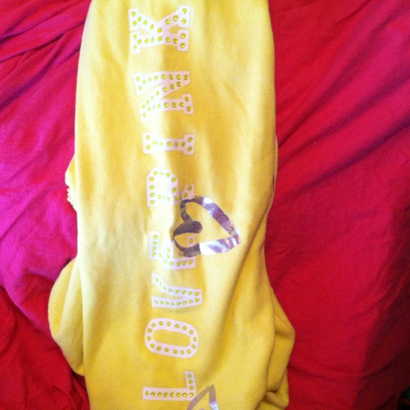 VS Capri sweatpants