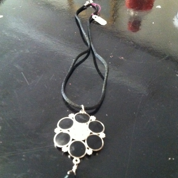 Black choker