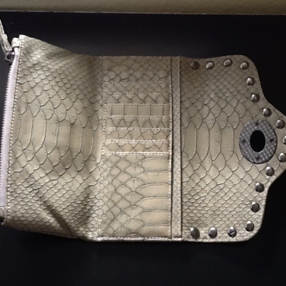 Sold in bundle :) - Picture 2 of 2