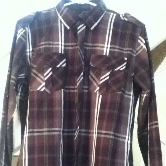 💥SOLD💥Men's Button Up