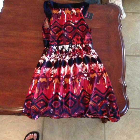 Dress - Picture 2 of 3
