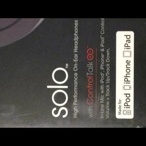 Reduced Monster beats by Dr Dre solo headphones