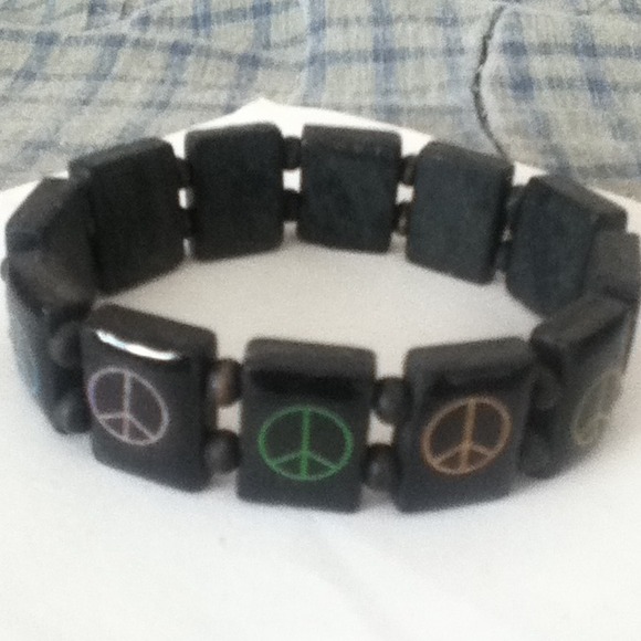 🚫TRADED🚫PEACE ✌ bracelet