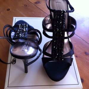 BCBG Black heels size 10 never woren