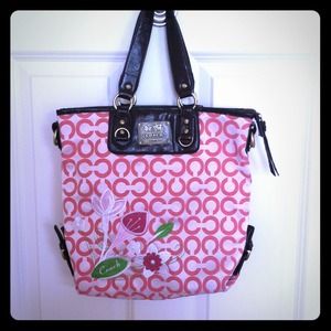 Very cute and "coach" bag. Great for spring