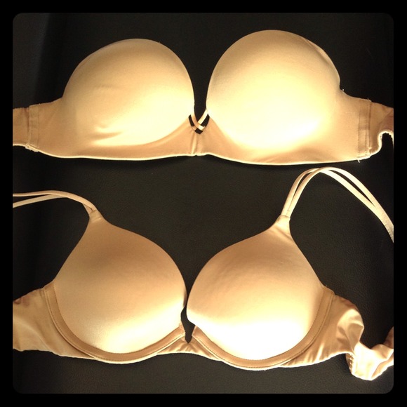 ⛔Sold⛔Set of 2 Victoria's Secret push-up 32A