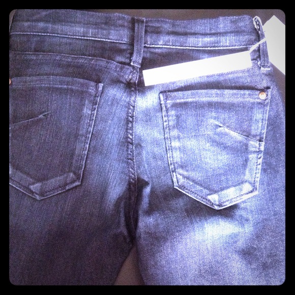 ⛔Traded⛔James Jeans good for petite girls