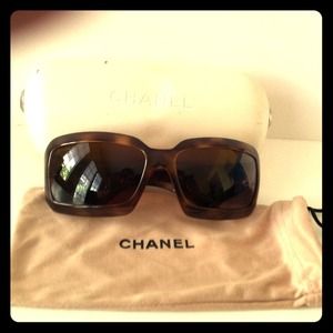 *reserved* Chanel Tortoise-Shell Sunglasses