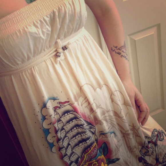 Flowing strapless dress