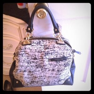 Olivia and joy medium sized purse