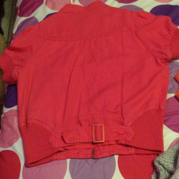 Short sleeve jacket - Picture 2 of 2