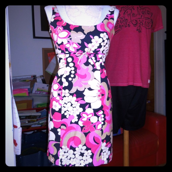 "SOLD"  floral scoop neck dress