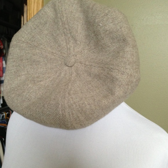 Wool hat - Picture 2 of 3