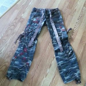 REDUCED*Forever 21 camo pants