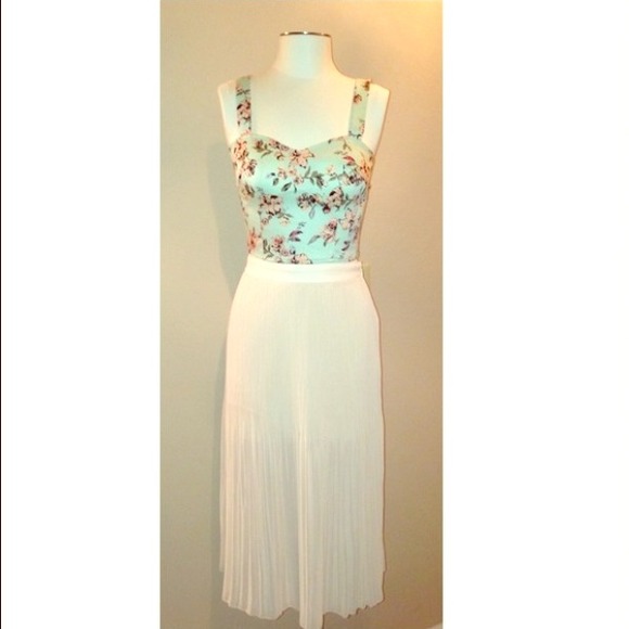 SOLD Pleated midi chiffon skirt