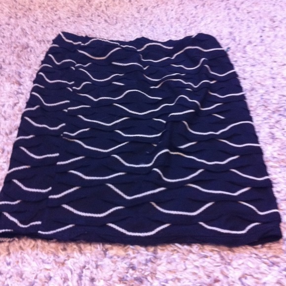 Ruffled black and white pencil skirt