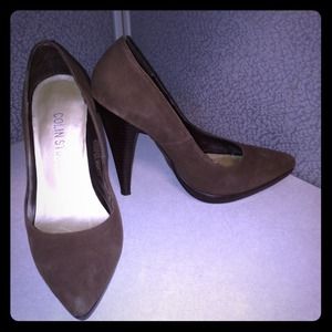 Colin Stuart Brown Suede Pumps