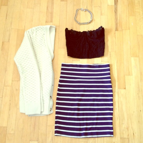 ⛔SOLD Navy blue and white striped body con skirt.