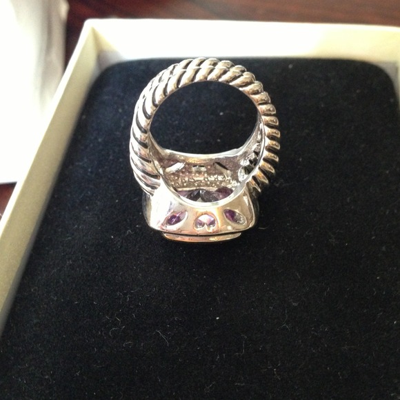 Ring - Picture 2 of 4