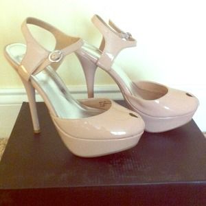 ❌Reserved❌Beige Patent leather Heels