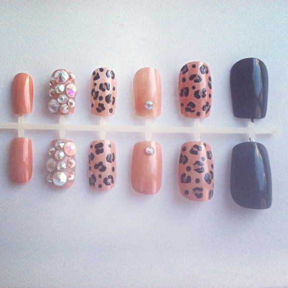 Nude Cheetah Nails with Swarvoski Crystals 🐯💎