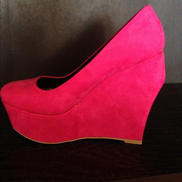 ❌Sold❌Pink wedge - Picture 4 of 5