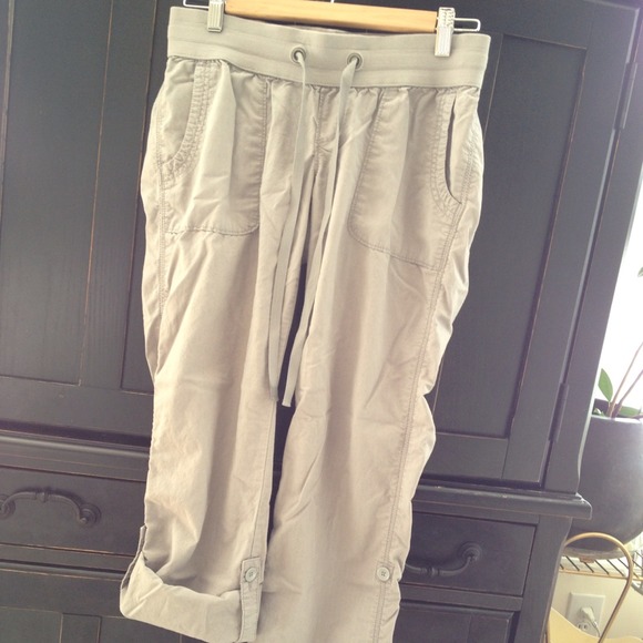 Women's XS Old Navy Gray Maternity Pants -Like New
