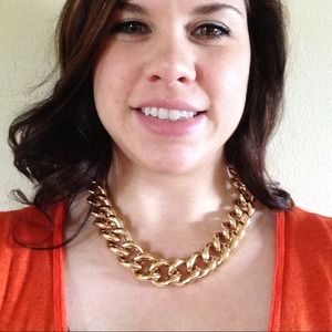 Necklace sandals and pink top