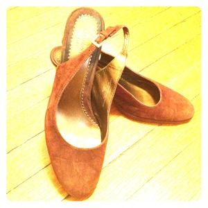 Liz Claiborne brown suede pumps