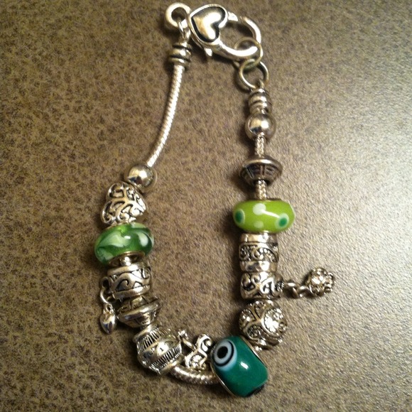Charm bracelet
