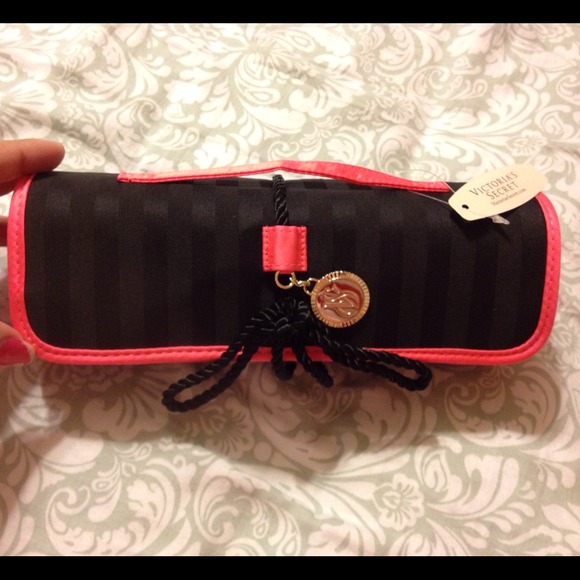VS rollup makeup bag