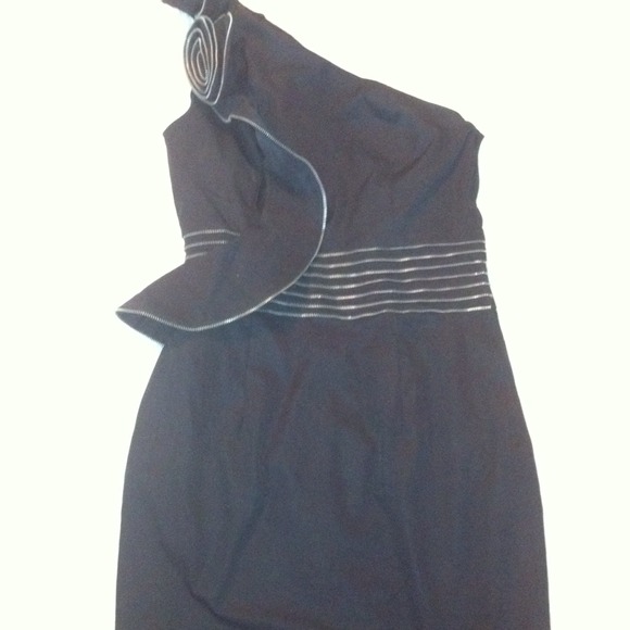 SALE!!! Black Cocktail Dress (Size S)