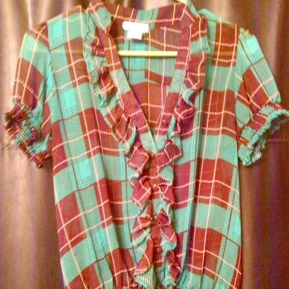 Cute blouse! - Picture 1 of 2