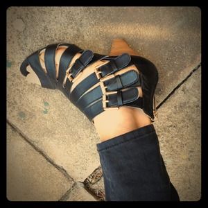 Leather strap gladiator 3" heels.