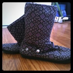 Tribal print canvas boots