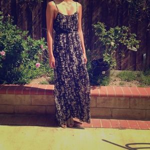 The Moo Moo & One Shoulder Gold Dress Bundle 👗