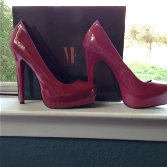 ❌BUNDLED/SOLD❌MIA Fuchsia Platform Pumps - Picture 2 of 4