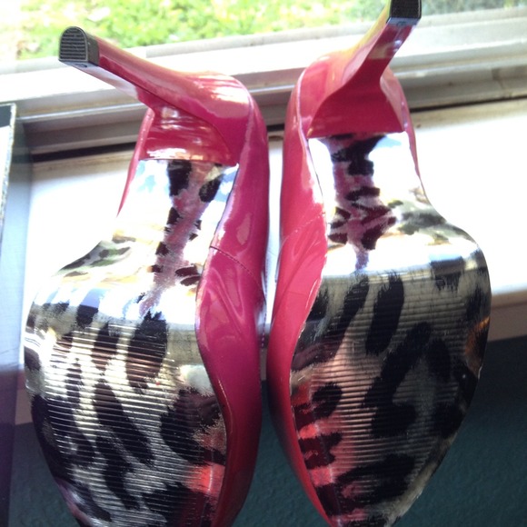 ❌BUNDLED/SOLD❌MIA Fuchsia Platform Pumps - Picture 4 of 4