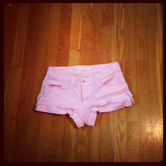 Pink shorts - Picture 2 of 3