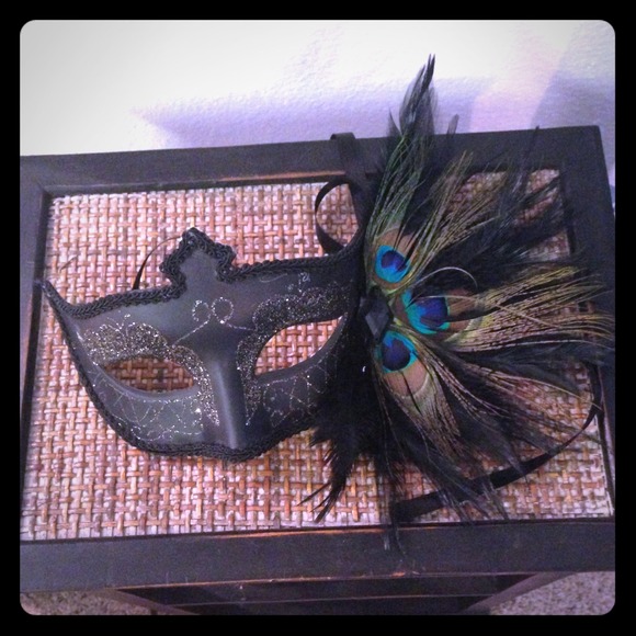 Masquerade mask