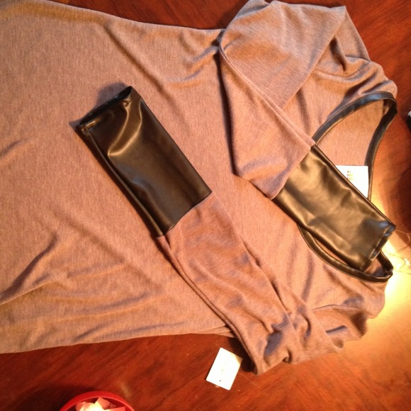 *Sold theshay NEW Patent leather sleeves and color